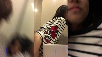 浓情蜜意小情侣，酒店洗浴台激情做爱，笑容满满，开心的性交！